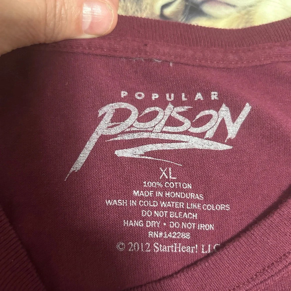 Popular Poison Sz. XL 2012 Long Sleeve T-Shirt Marylin Monroe “Good Vibes” Red. - Picture 5 of 5